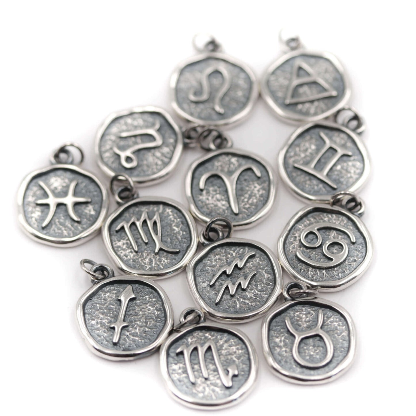 Aquarius / Air Zodiac Pendant