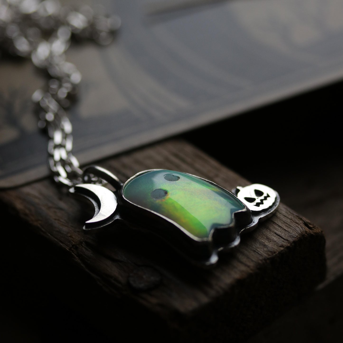 Aurora - Ghost pendant