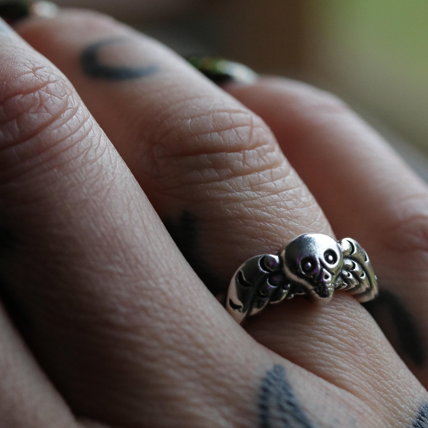 The winged skull ring