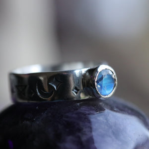 Moonstone Spellbound ring - size UK N // US 7