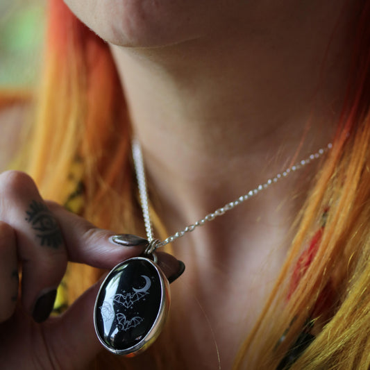 Night Queen - Onyx pendant
