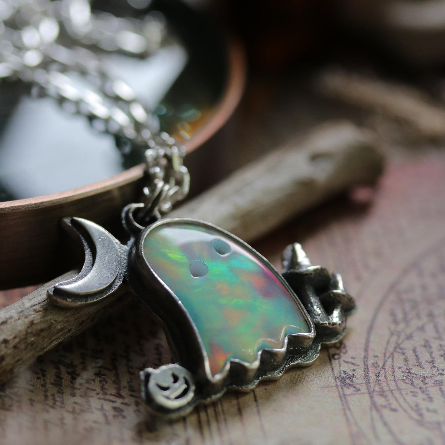 Aurora - Ghost pendant