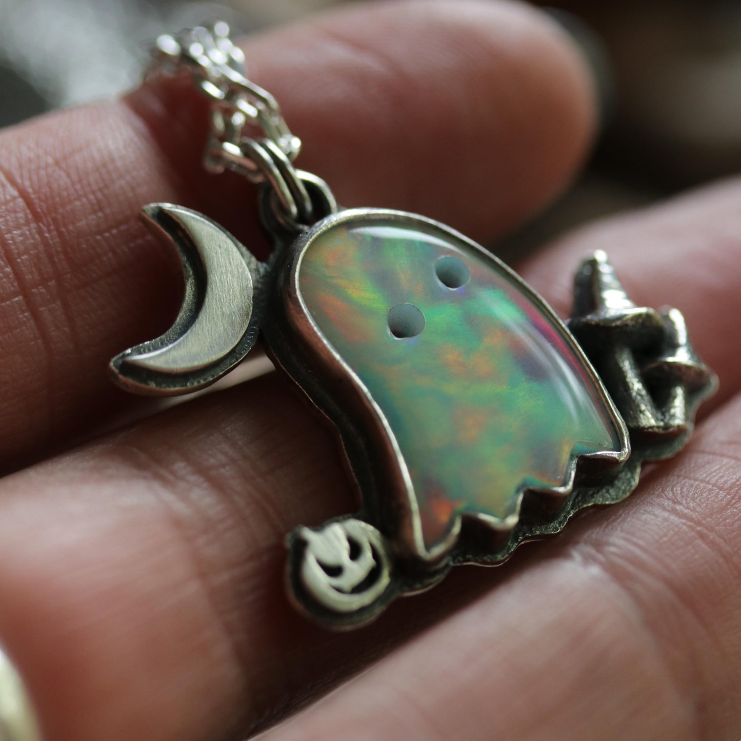 Aurora - Ghost pendant