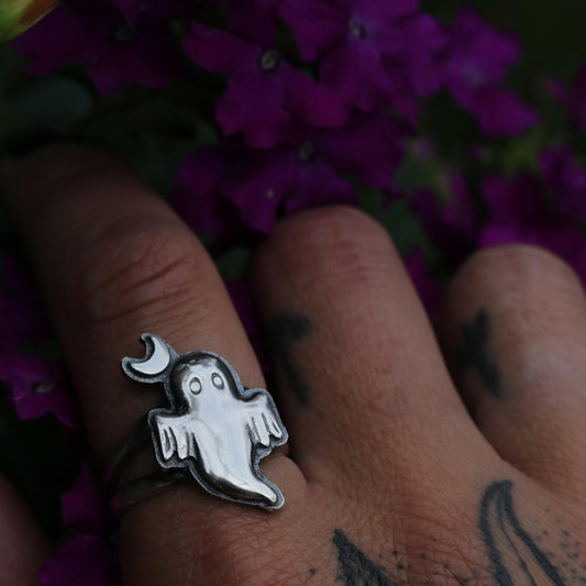 Ghost ring size UK T / US 10