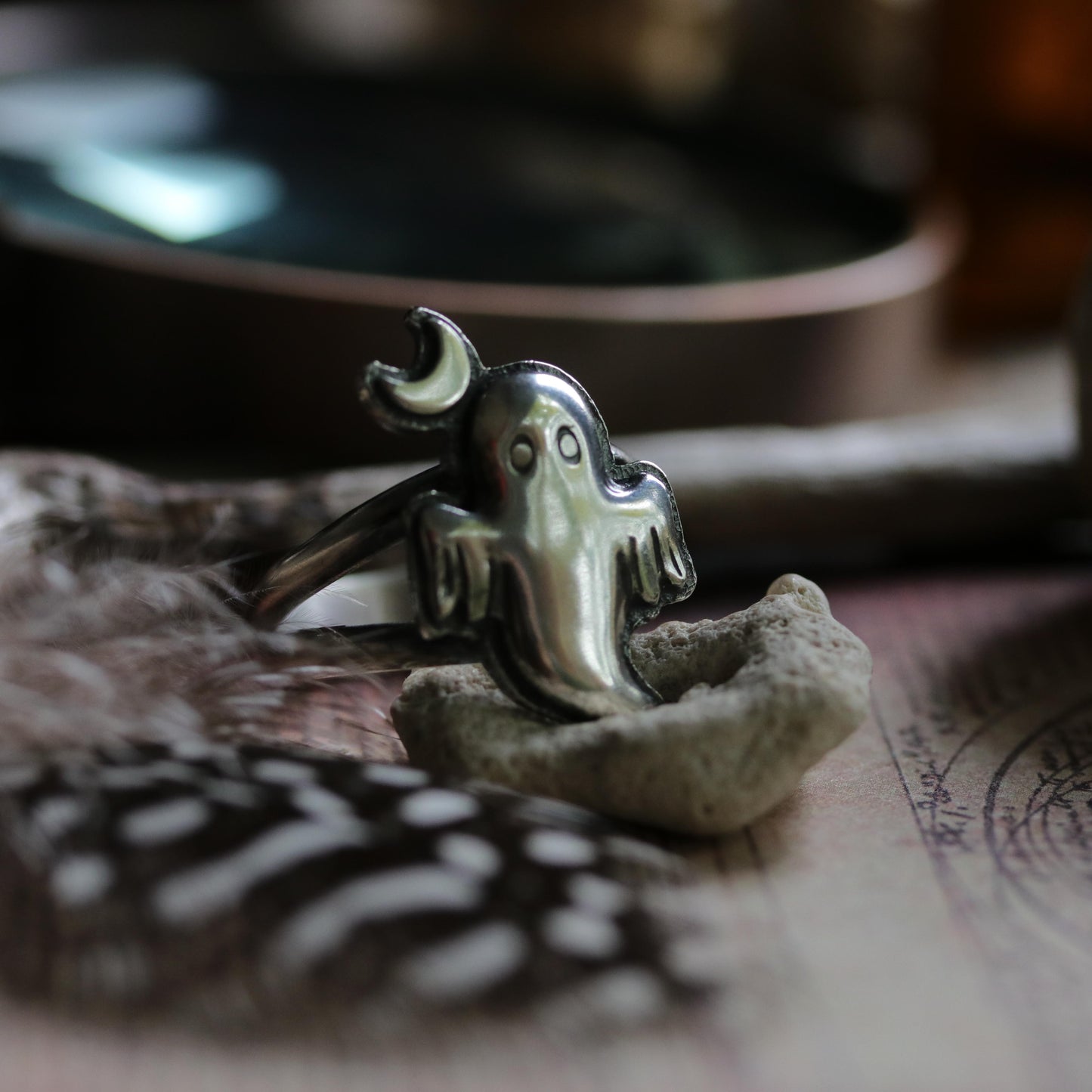 Ghost ring size UK T / US 10