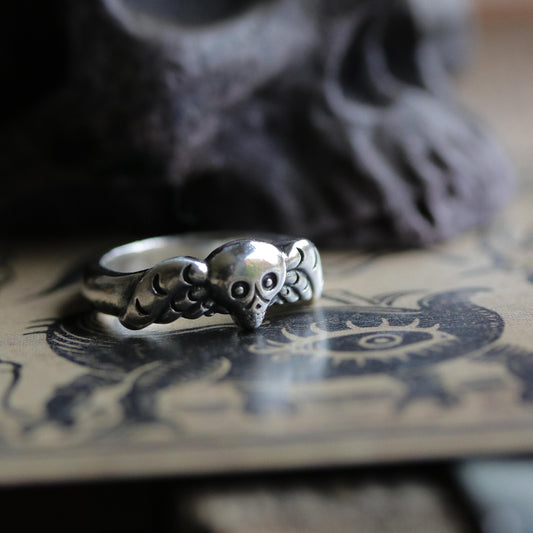 The winged skull ring