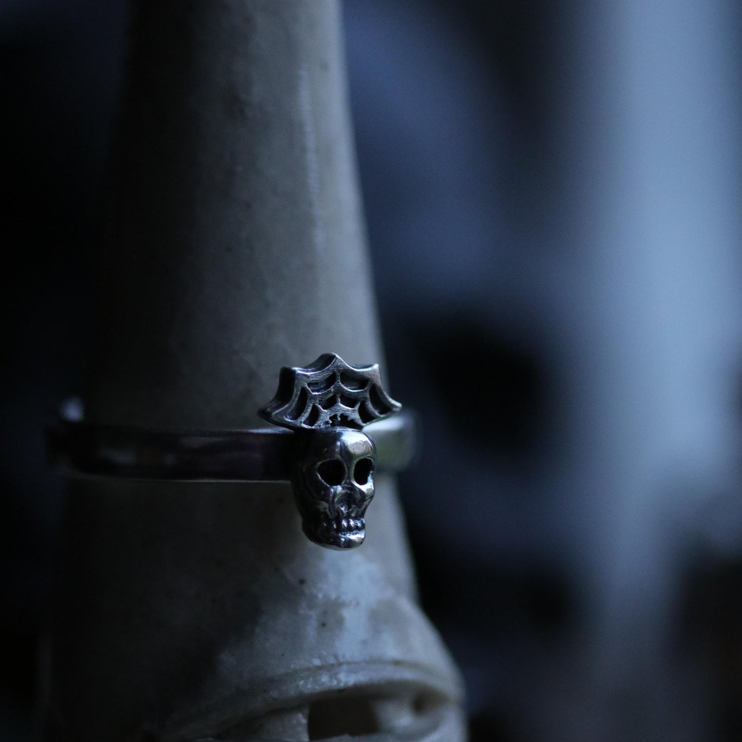 Midwinter Queen (various sizes)